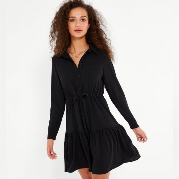 Women’s Dresses | tie waist tiered shirt dress in black - Picture 7 of 9